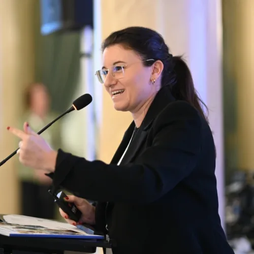 Dr. Sara Gabai